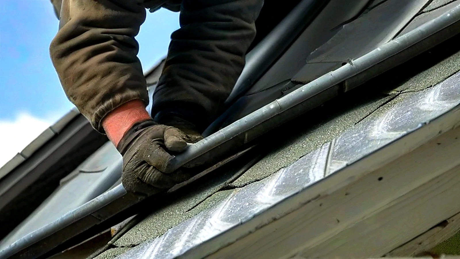 Zinc gutter